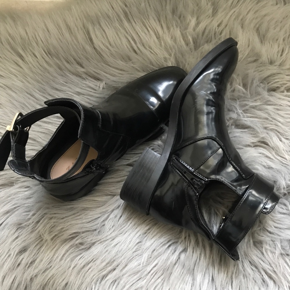 Black Zara cut-out boots